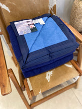 Charger l'image dans la galerie, Couverture 100% Laine - 500gr / Marine Myosotis - 240/220
