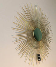 Charger l&#39;image dans la galerie, Miroir doré en forme de soleil
